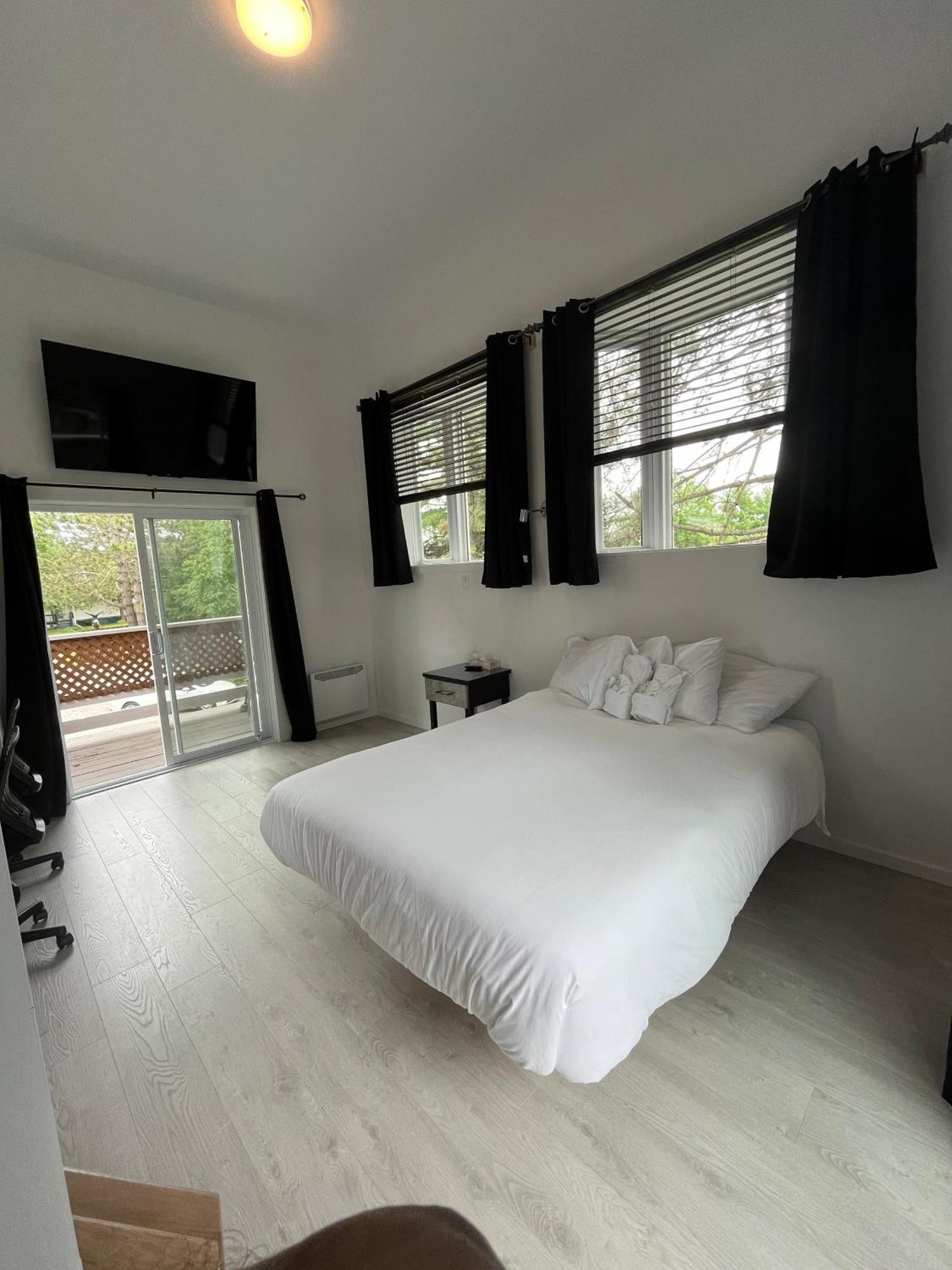 Auberge De Ferme-Neuve Lac-Saint-Paul Εξωτερικό φωτογραφία