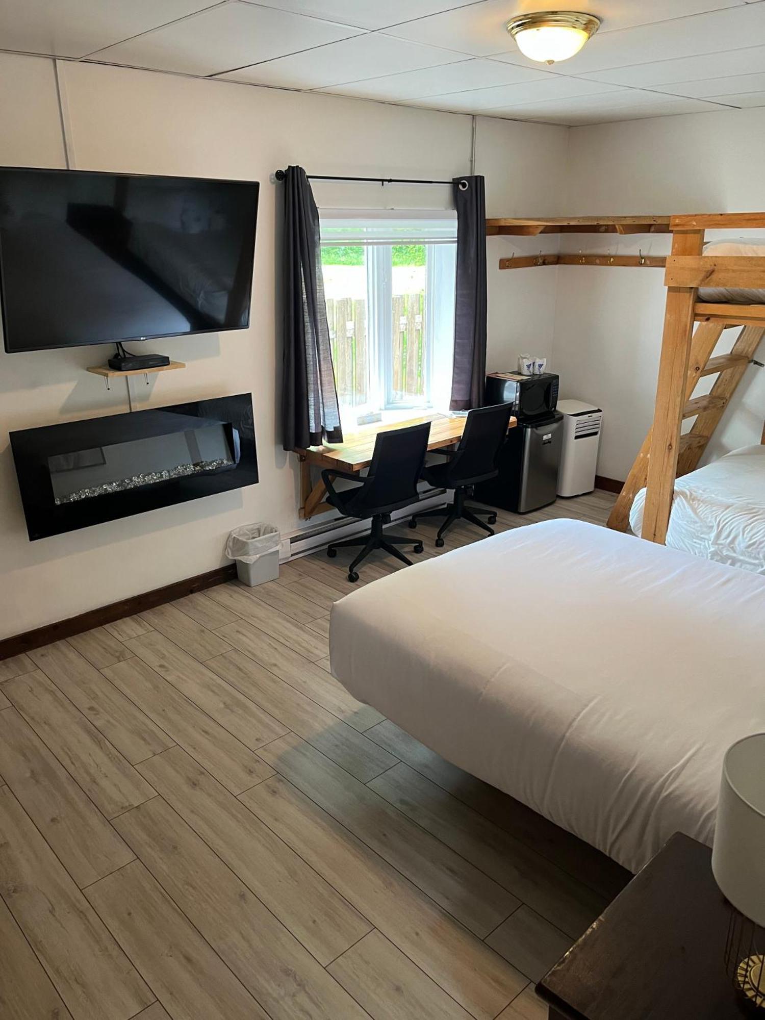 Auberge De Ferme-Neuve Lac-Saint-Paul Εξωτερικό φωτογραφία